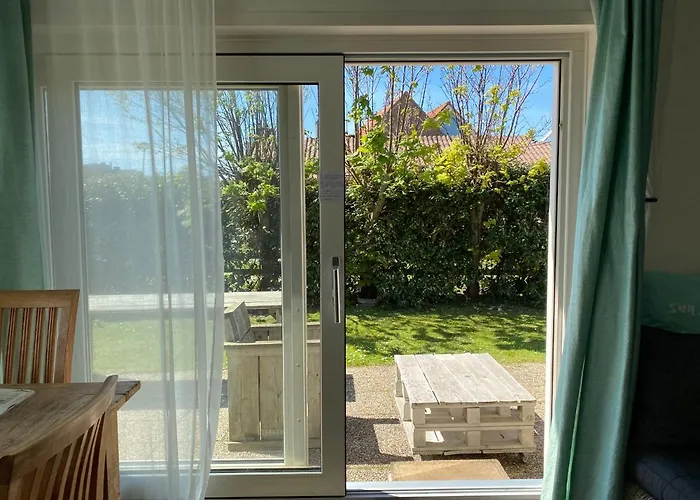 아파트 Op 't Landtweg 37 칼란트소그